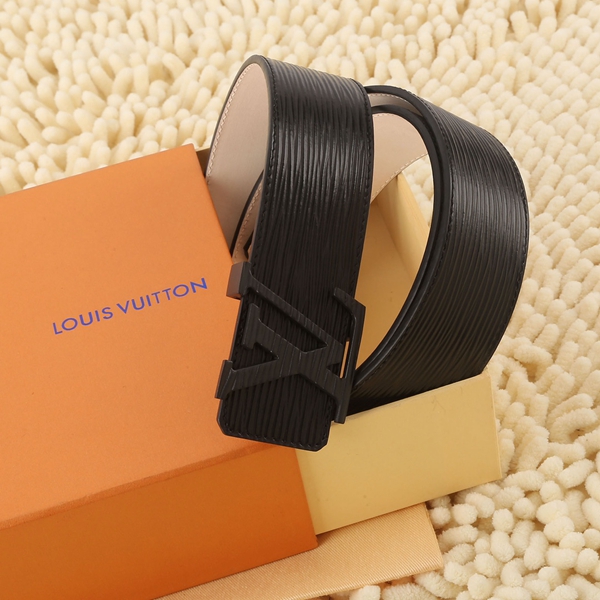 激安ルイヴィトンベルト着用イメージ